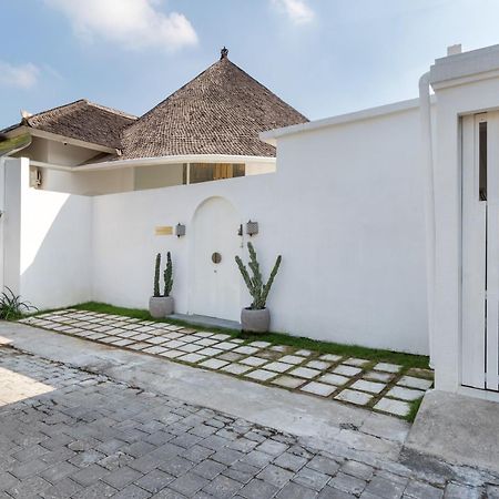 Villa Weiss Berawa Canggu Exteriör bild