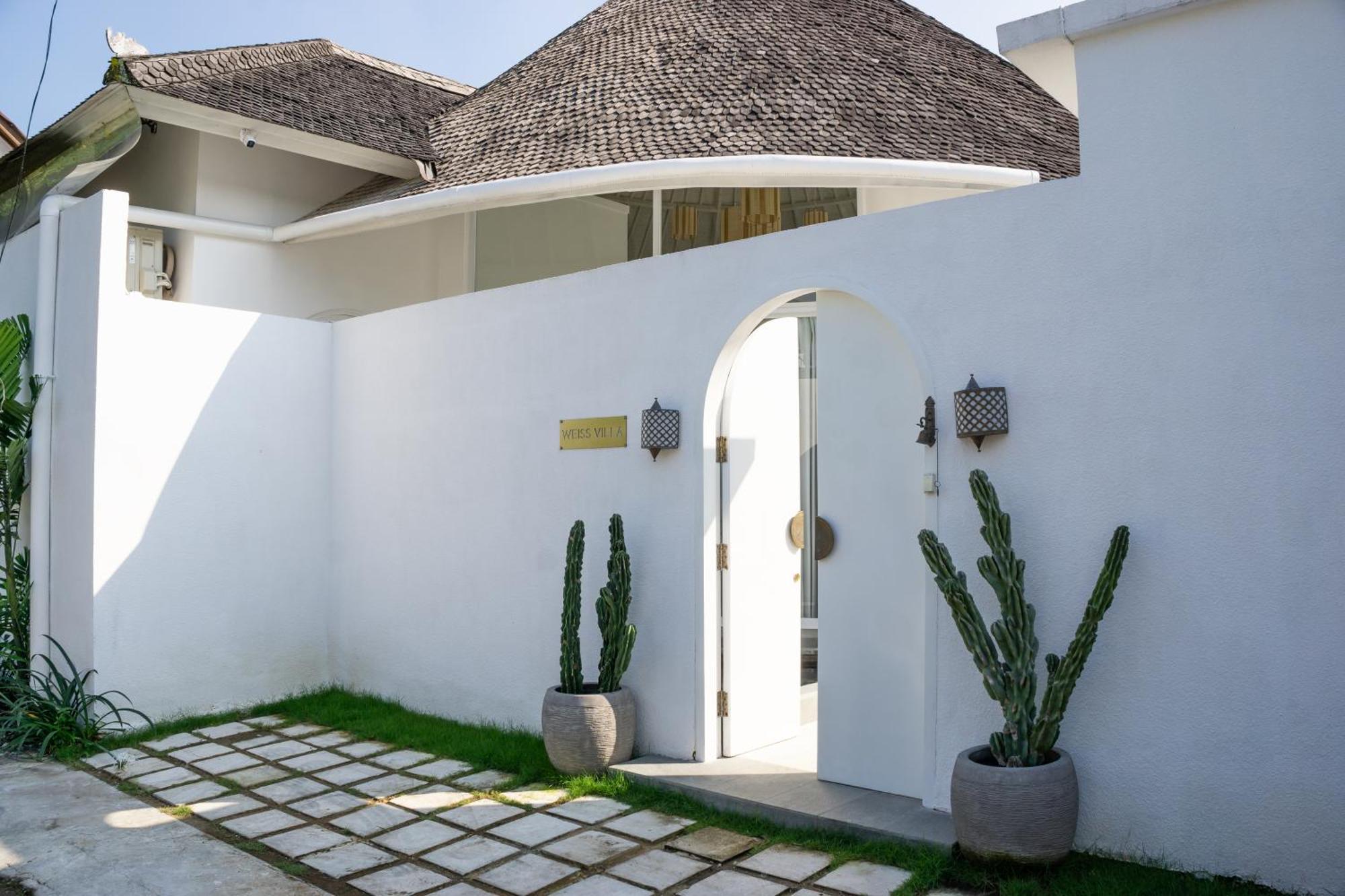 Villa Weiss Berawa Canggu Exteriör bild