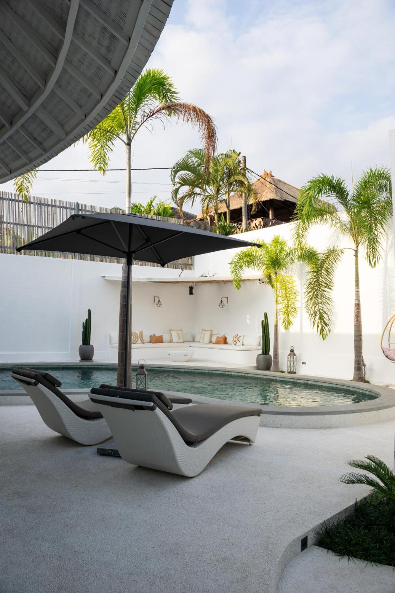 Villa Weiss Berawa Canggu Exteriör bild